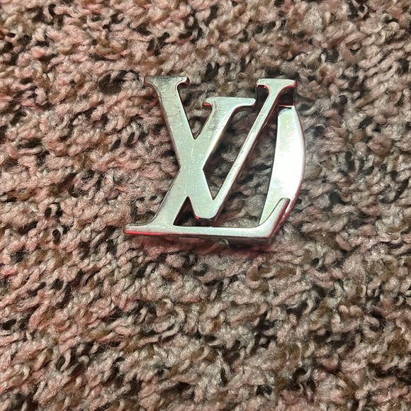 Louis Vuitton belt used its mid condition!! - Picture 2 of 3